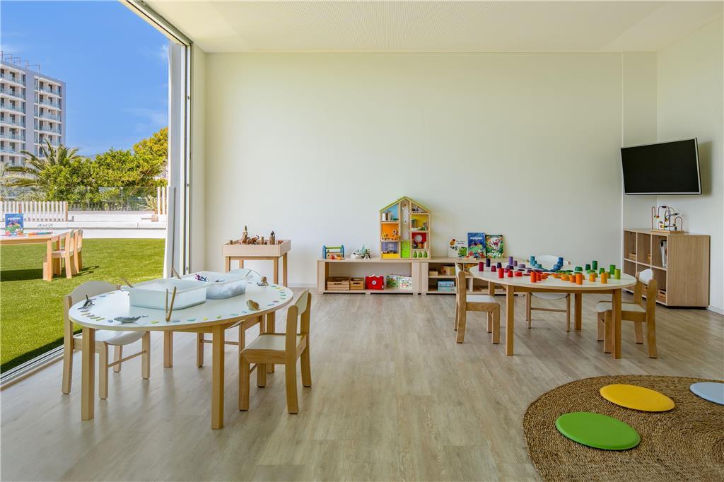 Melia South 4*